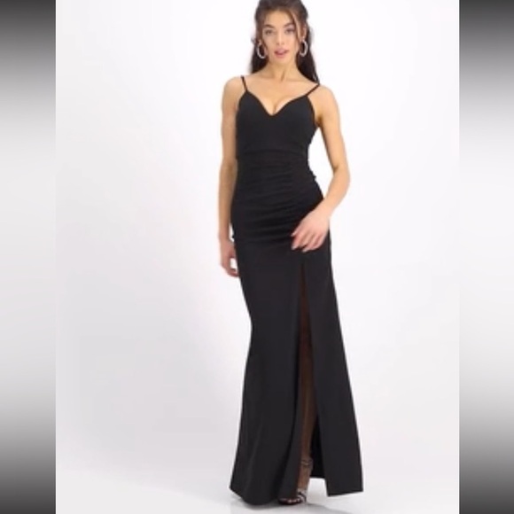 Emerald Sundae Juniors' Ruched Side-Slit Slim Gown new, women’s dress - Picture 13 of 16